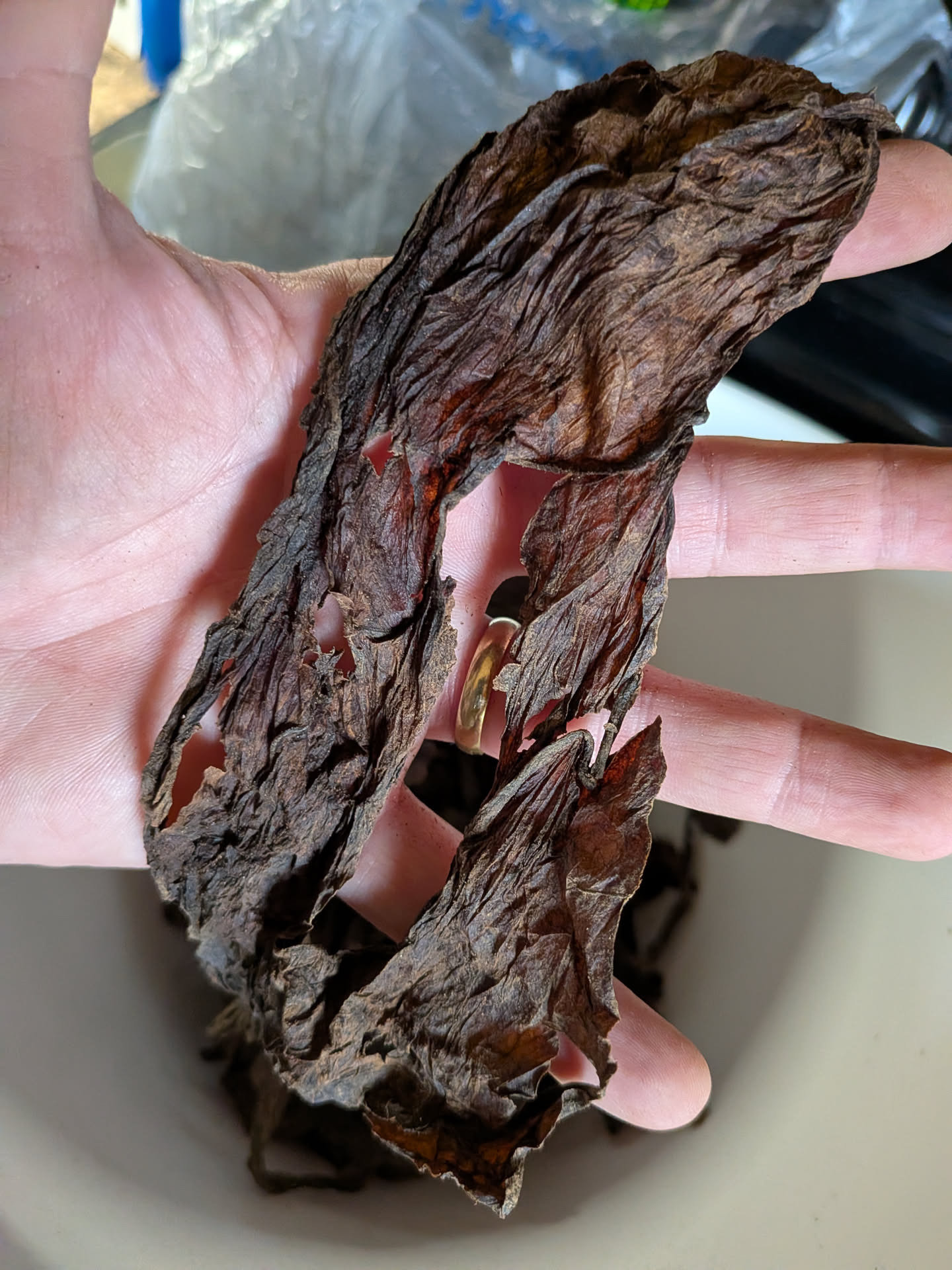 Unraveled perique leaf